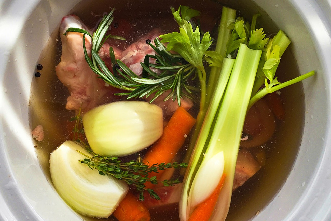 bone-broth-opskrift