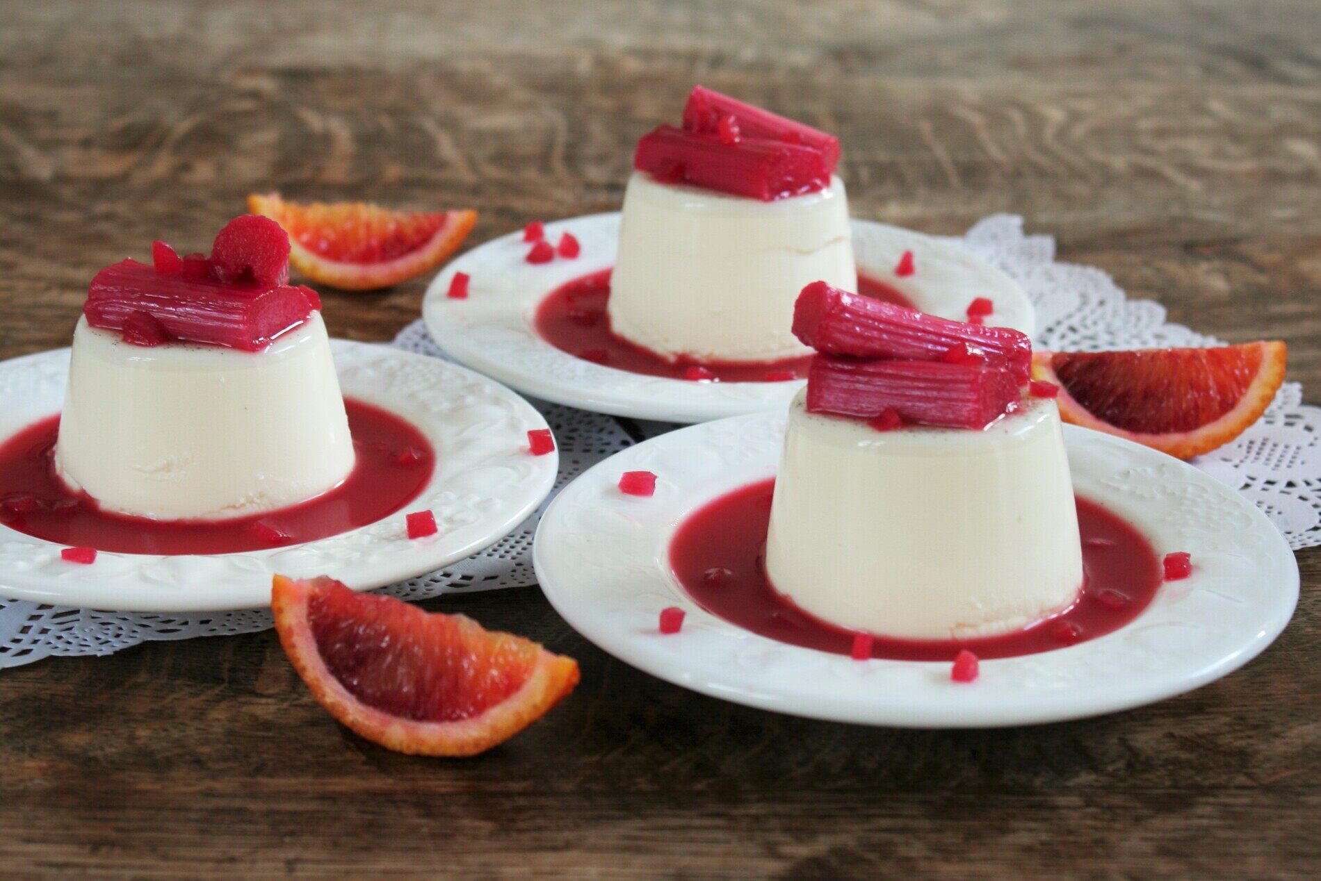 rabarber-panna-cotta-opskrift