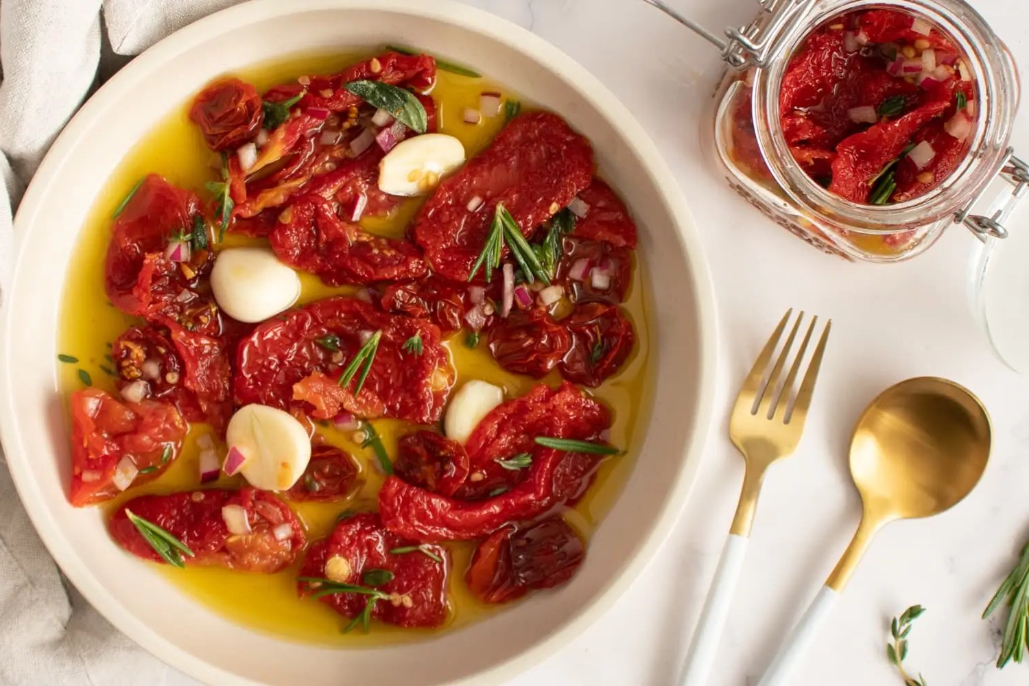 soltoerrede-tomater-opskrift