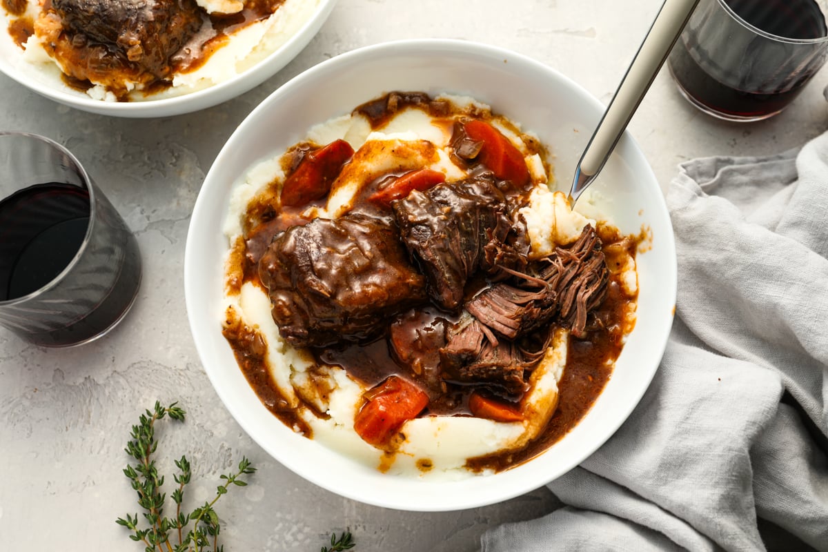 short-ribs-opskrift